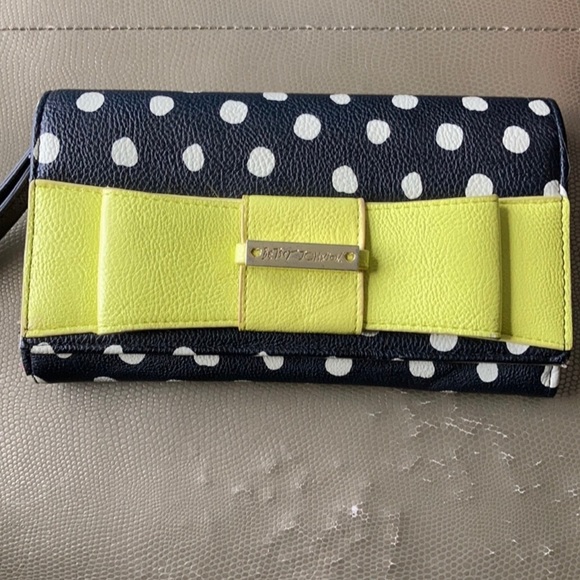 Betsey Johnson Black Polka Dot Clutch Wristlet - Picture 1 of 3